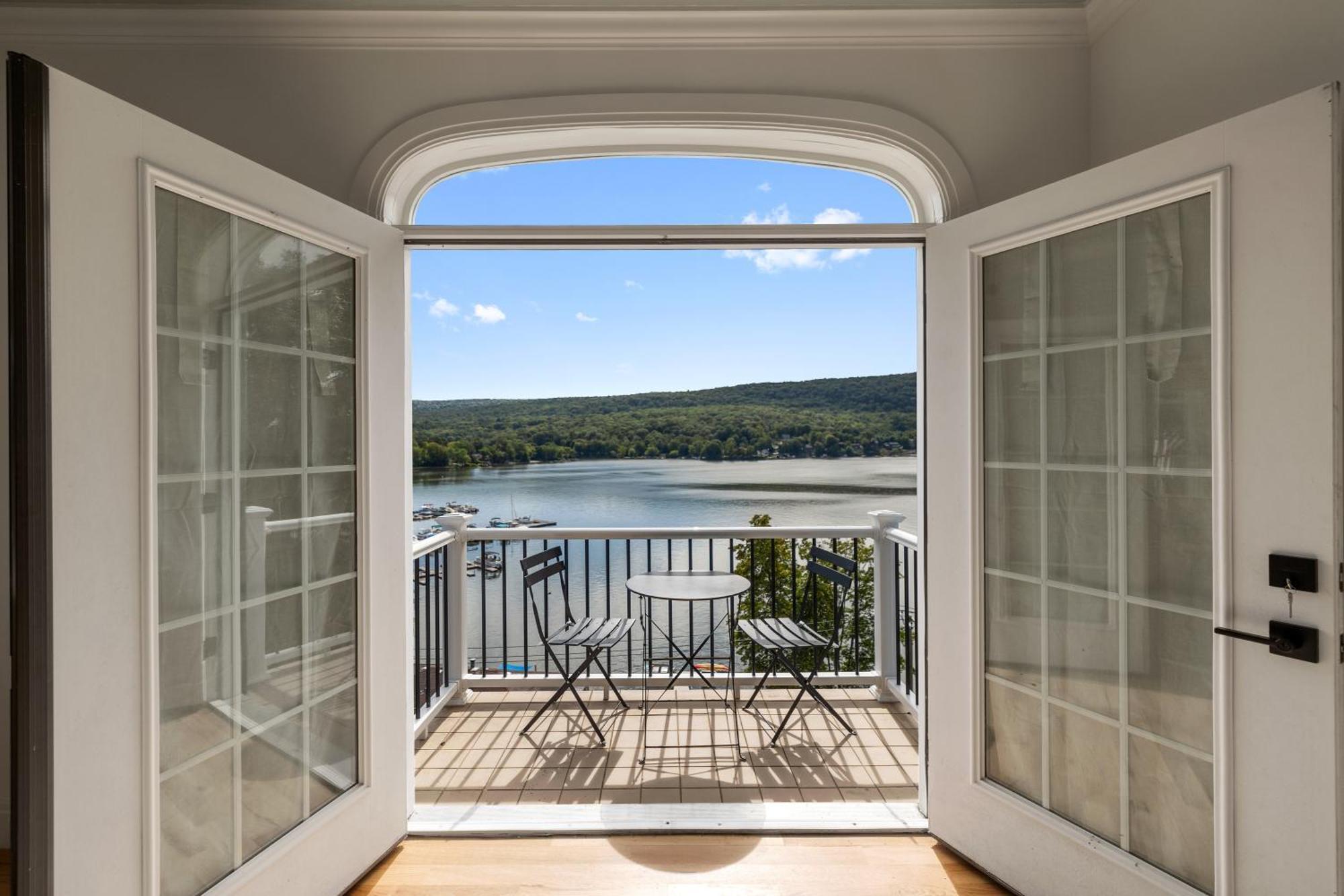 Lakeview House - Hot Tub - Firepit - Stunning Views - Spacious Deck - Cozy Living Room - Bar Greenwood Lake Εξωτερικό φωτογραφία