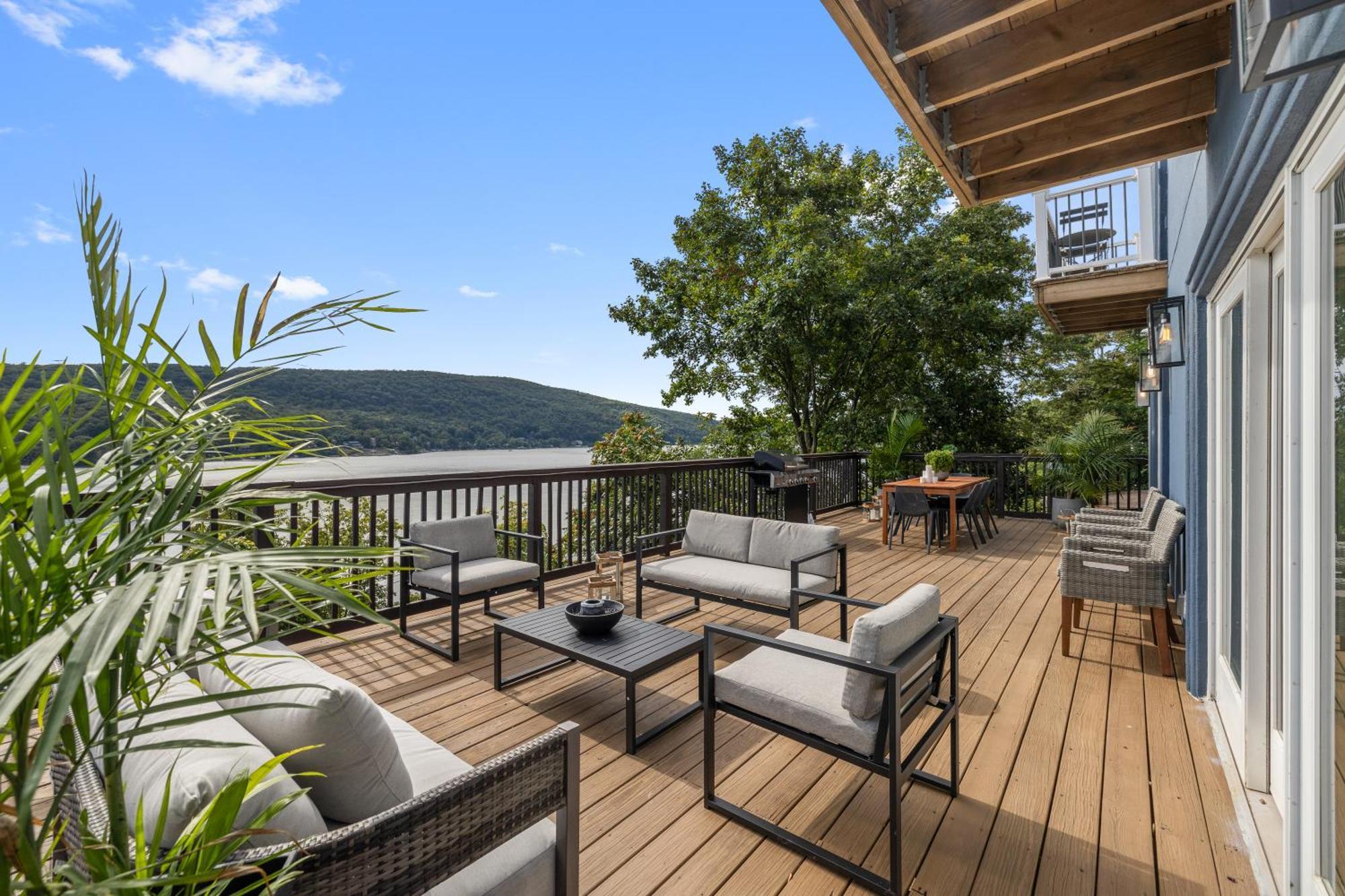 Lakeview House - Hot Tub - Firepit - Stunning Views - Spacious Deck - Cozy Living Room - Bar Greenwood Lake Εξωτερικό φωτογραφία