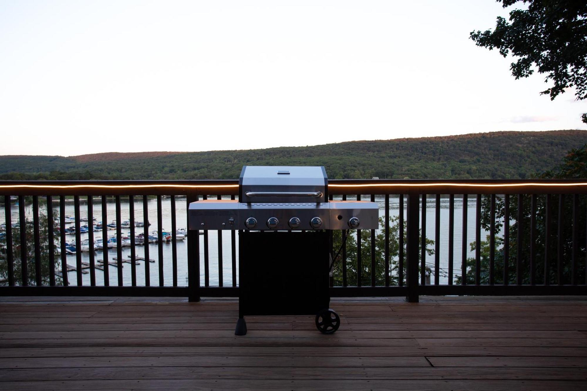Lakeview House - Hot Tub - Firepit - Stunning Views - Spacious Deck - Cozy Living Room - Bar Greenwood Lake Εξωτερικό φωτογραφία